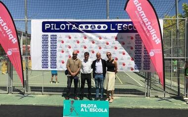 La Ciudad Deportiva 'Guillermo Amor' acoge unas jornadas de 'Pilota a l'Escola'