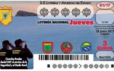 Loterías ilustra con la isla de Benidorm su boleto del jueves, dedicado a los guardas rurales 