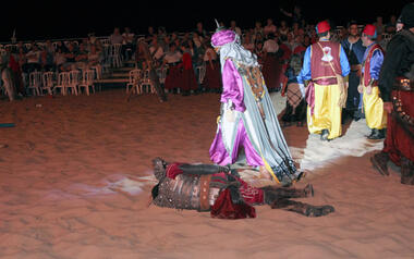 La Playa de Levante acoge el “Parlamento de la Invasión Mora de la Villa” para dar inicio a las fiestas de Moros y Cristianos 