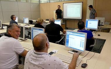 Cursos de formación para implantar el control horario de los trabajadores municipales