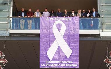 Benidorm da comienzo a la conmemoración del Día Internacional contra la Violencia de Género