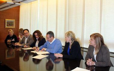 Benidorm y Finestrat amplían a las cláusulas suelo el convenio de asesoría con el Colegio de Abogados de Alicante 