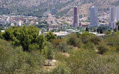 Benidorm formaliza el contrato de las obras del Parque de la Séquia Mare, que empezarán antes de final de mes