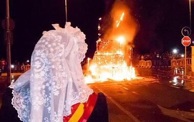 With the 'cremà', the Bonfire of La Cala says goodbye to the fire until next year