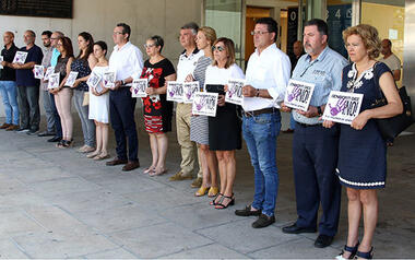 Benidorm condena el último caso de violencia de género registrado en Zaragoza