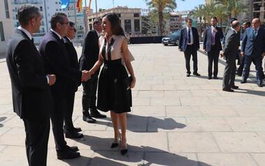 Benidorm suma su voz a las reivindicaciones de las personas sordociegas en su Día Internacional en un acto presidido por SM la Reina Doña Letizia