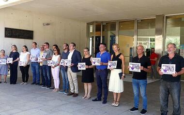 Minuto de silencio en Benidorm como repulsa a los 4 nuevos casos de violencia machista ocurridos desde el viernes