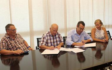 Convenio de colaboración entre el Ayuntamiento y la Asociación de Amigos de la Ermita Virgen del Mar