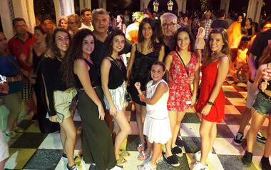 Gran acogida de la ‘Verbena del Castell’ organizada por la Comisión de Fiestas Mayores Patronales
