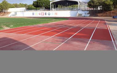 La pista de atletismo vuelve a estar a pleno rendimiento tras las reparaciones en el firme