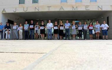 Minute of silence in Benidorm for the woman murdered in Navarra