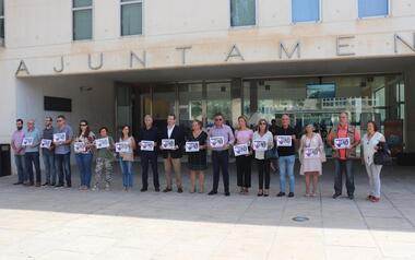 Minuto de silencio en Benidorm por tres nuevas víctimas de la violencia machista