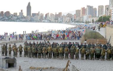 La playa de Poniente de Benidorm se transforma en Normandía para la recreación del Día D