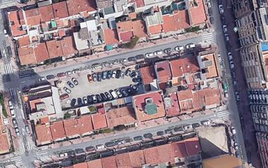 Cierre del aparcamiento público de la calle Virgen de la Macarena 