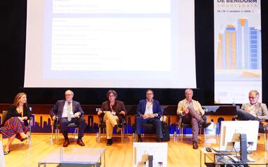 La mesa redonda “Del Big al Smart Data” alerta del “darwinismo digital” porque van a desaparecer los que no se adapten
