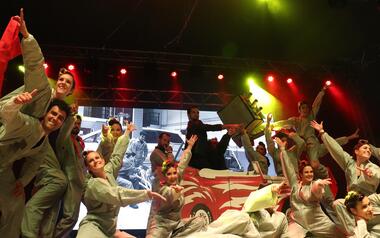 La Penya Desbaratats se impone en el Concurso de Playback Adulto