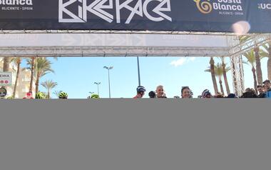 Benidorm da el pistoletazo de salida de la Costa Blanca Bike Race