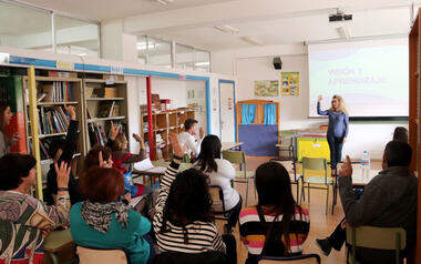 Educación forma a los profesores en la detección temprana de problemas en la visión en niños