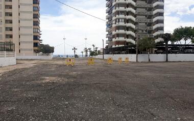 El Ayuntamiento abre el aparcamiento situado en el solar del antiguo edificio Las Terrazas