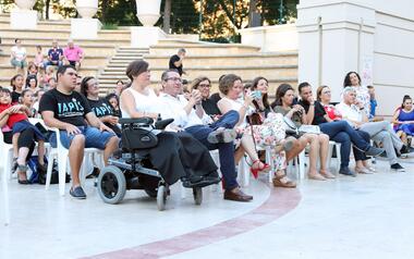 El auditorio Óscar Esplá acoge el XVII Festival Benéfico de Convivencia de ASMIBE