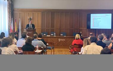 El alcalde expone la experiencia de Benidorm como DTI en un curso de verano de la UIMP 