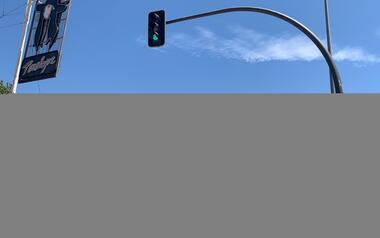 Operativos los nuevos cruces semafóricos de la avenida Comunidad Valenciana