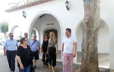 Desbrozado, iluminación, seguridad. Los vecinos de la Huerta exponen sus necesidades al Ayuntamiento