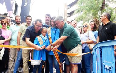 Metro a metro, el Maratón del Euro recauda fondos para las Festes Majors Patronals
