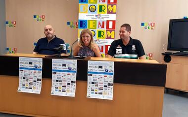 La penya Paparinell presenta el seu VII Open de pàdel que es disputarà en el Palau l'Illa de Benidorm