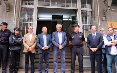 Concentración de apoyo a la Policía Nacional en Benidorm