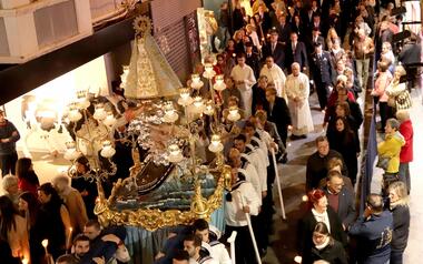 Cinco minutos intensos, azules y blancos, en la primera mascletà de las Festes Majors Patronals