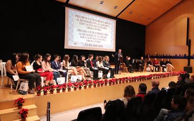 92 alumnos de Primaria y Secundaria de Benidorm, premiados por su rendimiento académico