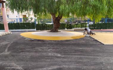 Benidorm adecua patios de varios colegios