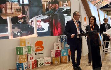 Benidorm despliega en Fitur todo su potencial como plató de rodajes en su mejor arranque de año con tres producciones simultáneas  