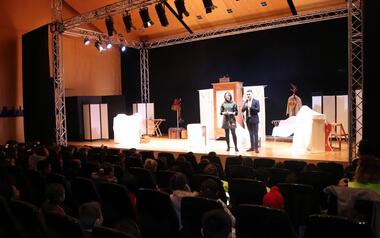 1.200 alumnos de Primaria disfrutan del teatro con ‘Yo también soy Peter Pan’