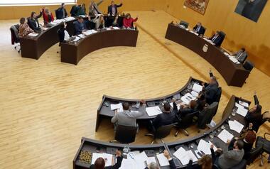 El pleno solicita al Consell que Benidorm sea reconocido como municipio turístico en base a la nueva Ley