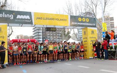 Ouais Zitane and Noelia Valle, winners of Vueling Benidorm Half Marathon