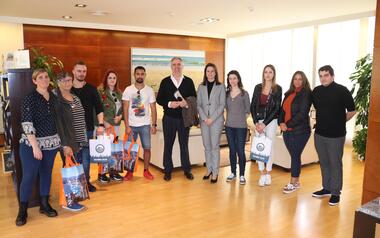 Alumnos y profesores de la escuela de personas adultas de Esslingen (Alemania), en Benidorm 