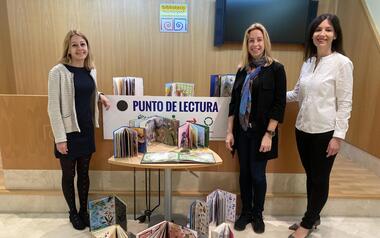 Nueva donación de la Biblioteca Municipal a los puntos de lectura en centros de salud de Benidorm