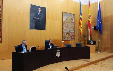 El pleno de Benidorm apoya a Hosbec y la AMT al pedir un Plan Especial de Protección del Sector Turístico por la crisis de la COVID 19 