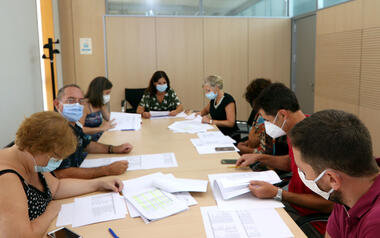 Benidorm recibe más de 1.200 solicitudes para las ayudas municipales a empresas y autónomos 