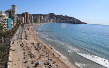 Beaches exceed 46,000 users during the long weekend