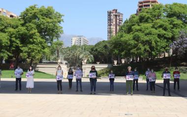 Benidorm reitera el NO a la violencia machista con un minuto de silencio por la mujer asesinada en Madrid