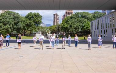 Minuto de silencio en Benidorm por la mujer asesinada en Navarra