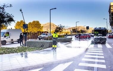 New extraordinary cleaning and disinfection campaign in all neighborhoods in Benidorm