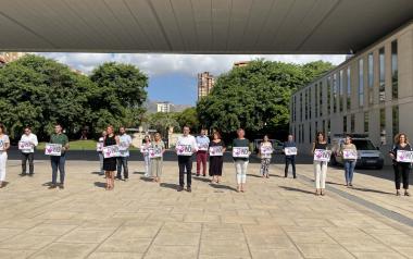 Minuto de silencio en el Ayuntamiento de Benidorm.