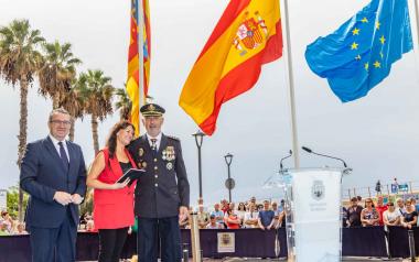 Benidorm agradece a la agente del CNP Rosa María Hernández sus 14 años de dedicación y servicio a la ciudad 