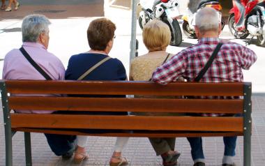 Benidorm presta apoyo a 250 personas mayores de la localidad en riesgo de aislamiento a través del Proyecto Brújula