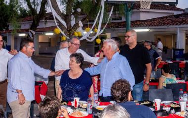 Enrique Ballester homenajeado por el Doble Amor en la anual cena solidaria de verano