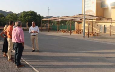 Benidorm inicia la instalación de juegos infantiles y nuevo arbolado en el ‘Festa Espai’ 